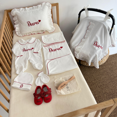 Kişiye Özel İsim Nakışlı %100 Pamuk Yeni Doğan Seti